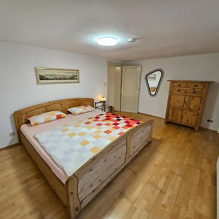 Holiday home Doppelhaushaelfte Naturglueck Becheln