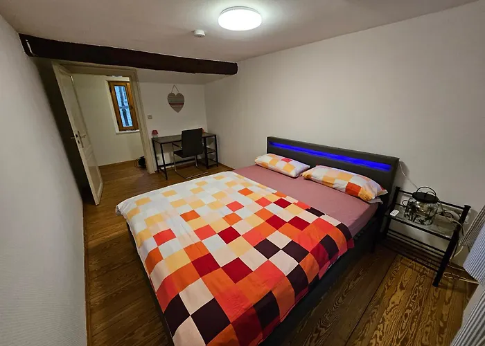 Doppelhaushaelfte Naturglueck